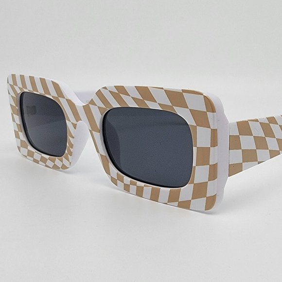 *SOLD* Forever 21 00458341 Brown Checkered Frame Grey Lens Bad Bunny Sunglasses - Picture 1 of 12